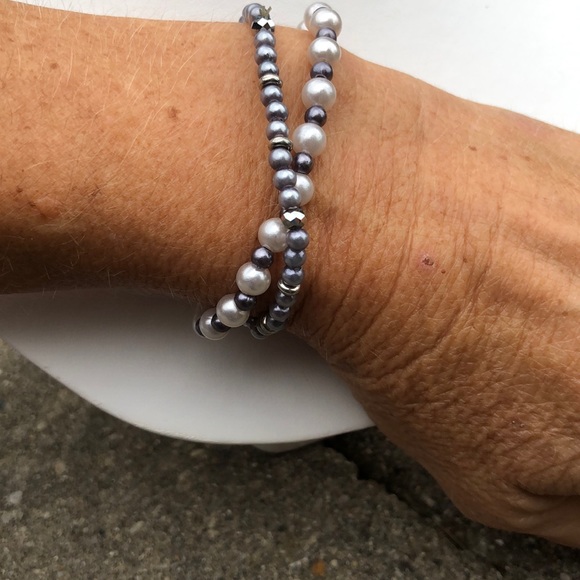 Set of three different bracelets - Picture 5 of 6